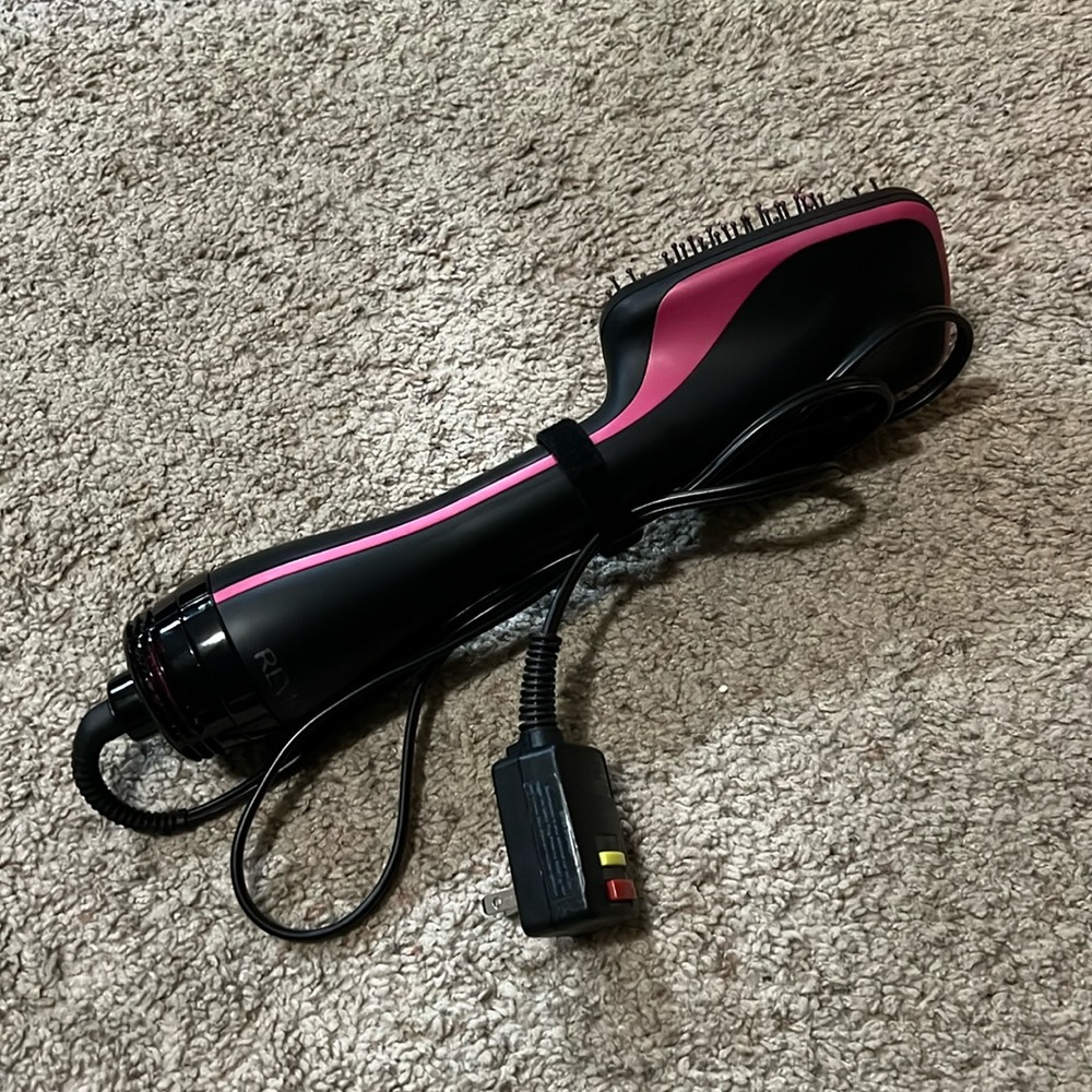 Revlon dryer paddle brush